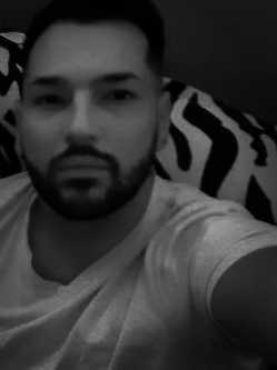 Adam, 32 �ves szexpartner f�rfi, T�t