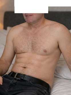 T�h�t�m, 44 �ves szexpartner f�rfi, V�llaj