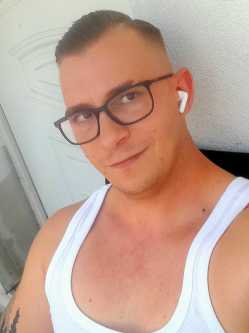 Kriszti�n, 29 �ves szexpartner f�rfi, Moh�cs