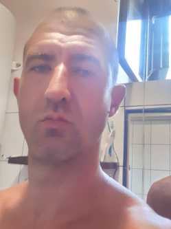 Kriszti�n, 39 �ves szexpartner f�rfi, Tisza�rs