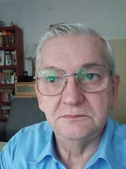 Istvan, 80 �ves szexpartner f�rfi, P�pa