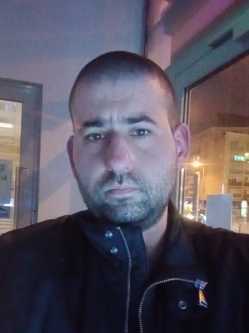 Csaba, 34 �ves szexpartner f�rfi, Gy�l