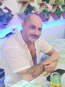 P�ter, 42 �ves szexpartner f�rfi, Domb�v�r